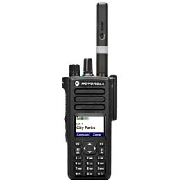 XiR P8668 便携式双向对讲机